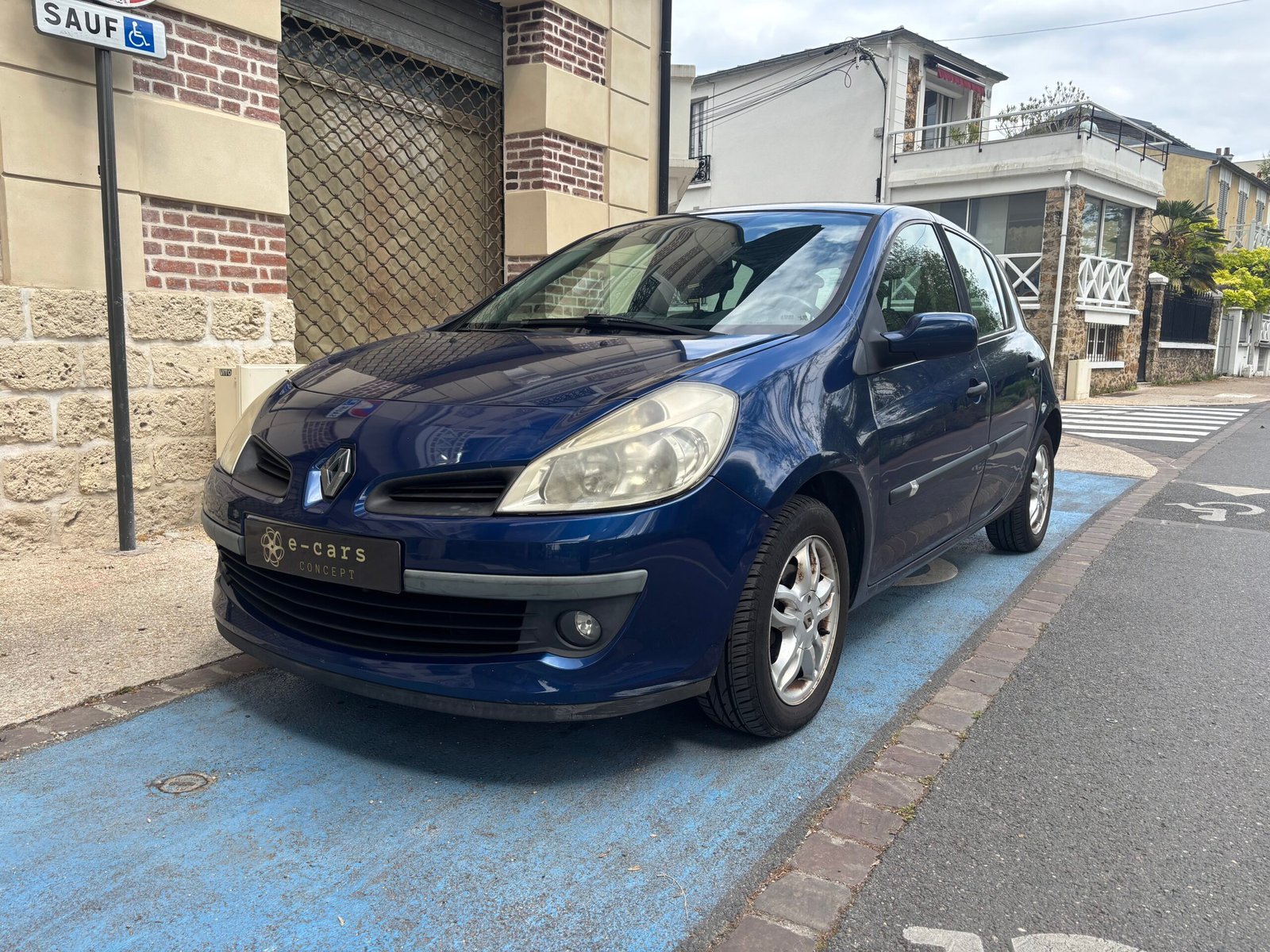 RENAULT Clio III 1.6 111ch “Confort pack dynamic”