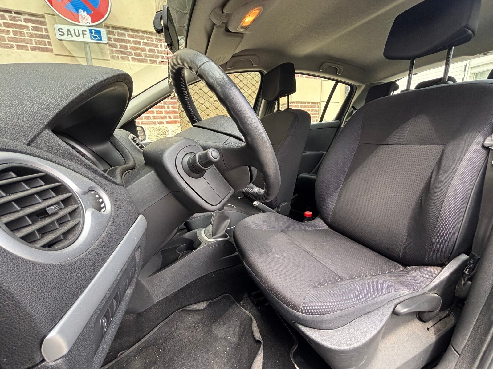 RENAULT Clio III 1.6 111ch “Confort pack dynamic”