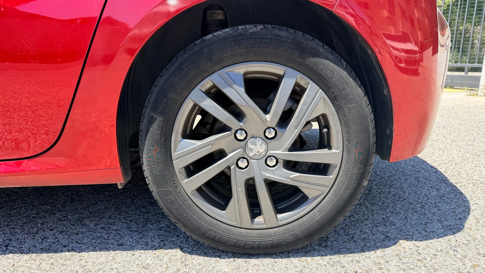 PEUGEOT 208 100 SS EAT8 Allure