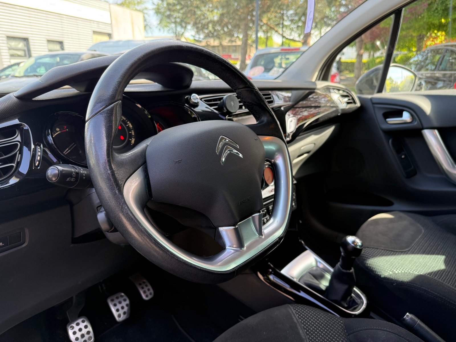 CITROEN C3 II 1.6 VTI 120 EXCLUSIVE