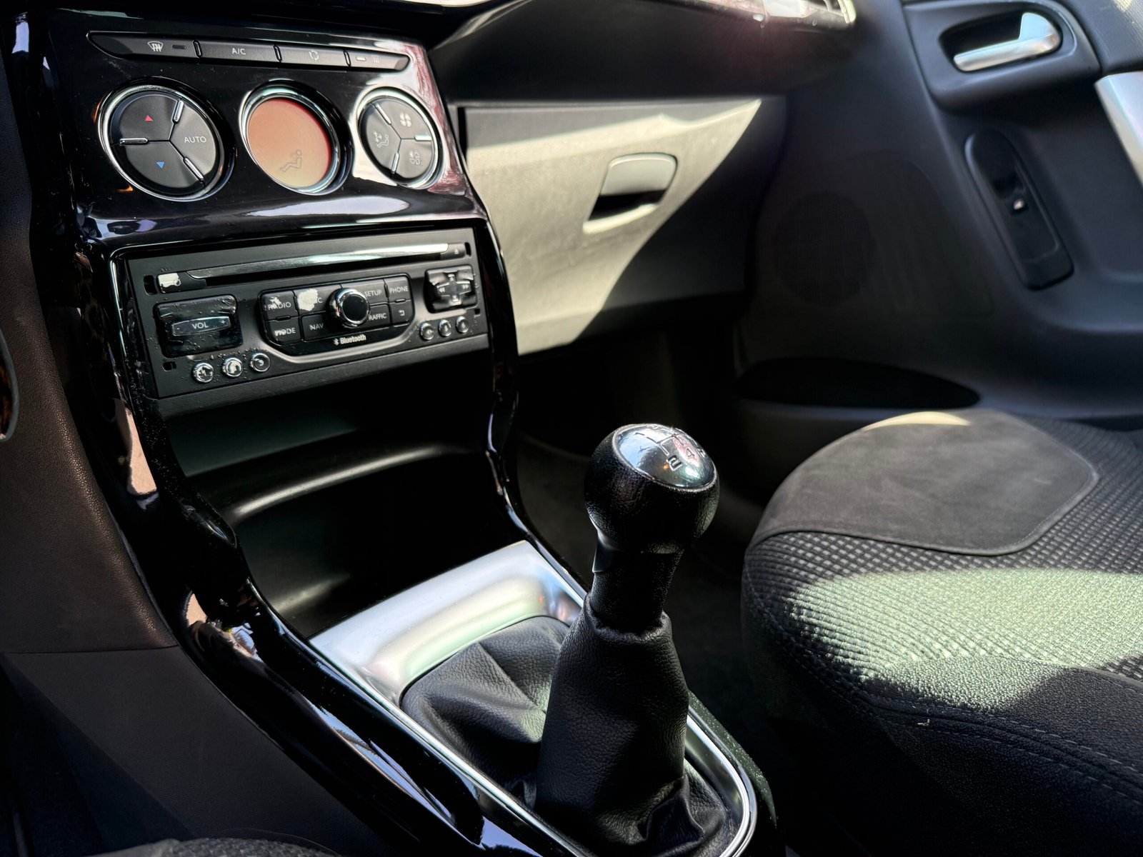 CITROEN C3 II 1.6 VTI 120 EXCLUSIVE