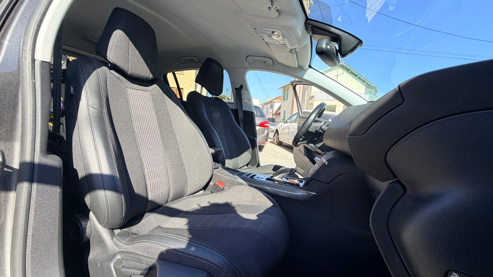 PEUGEOT 308 15BLUE HDI FINITION ALLURE BUSNESS