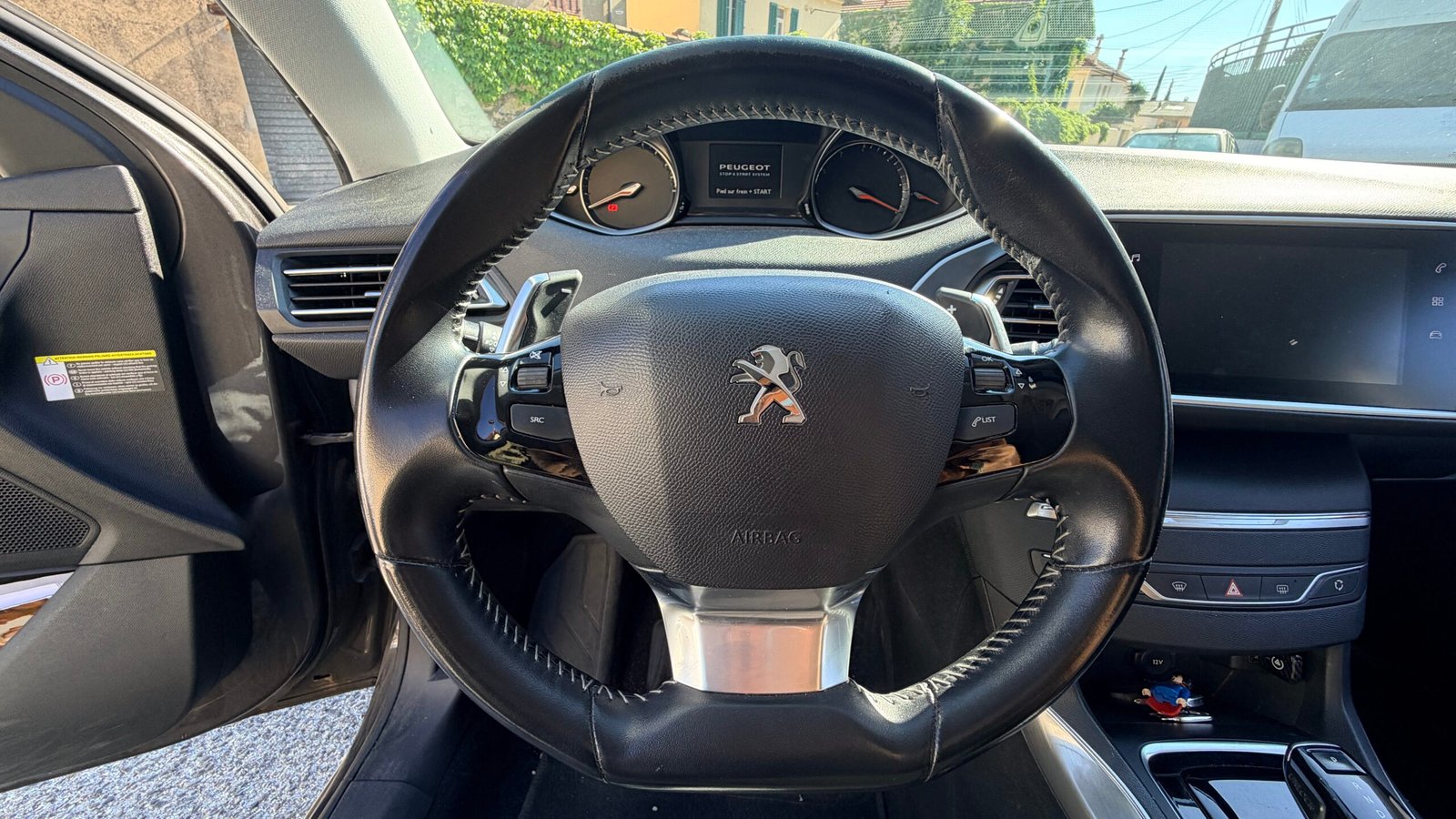 PEUGEOT 308 15BLUE HDI FINITION ALLURE BUSNESS