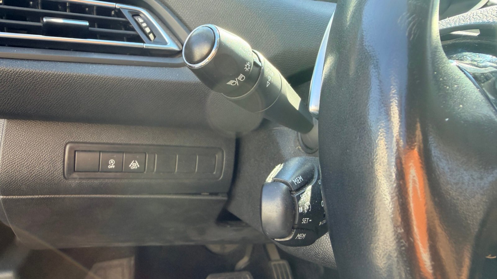 PEUGEOT 308 15BLUE HDI FINITION ALLURE BUSNESS