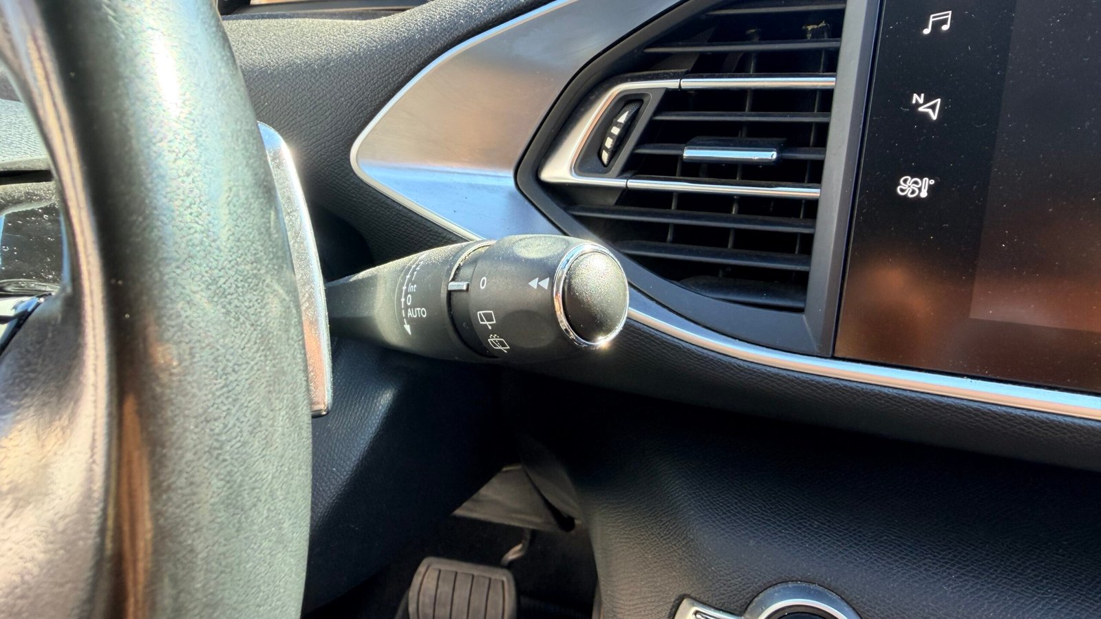 PEUGEOT 308 15BLUE HDI FINITION ALLURE BUSNESS