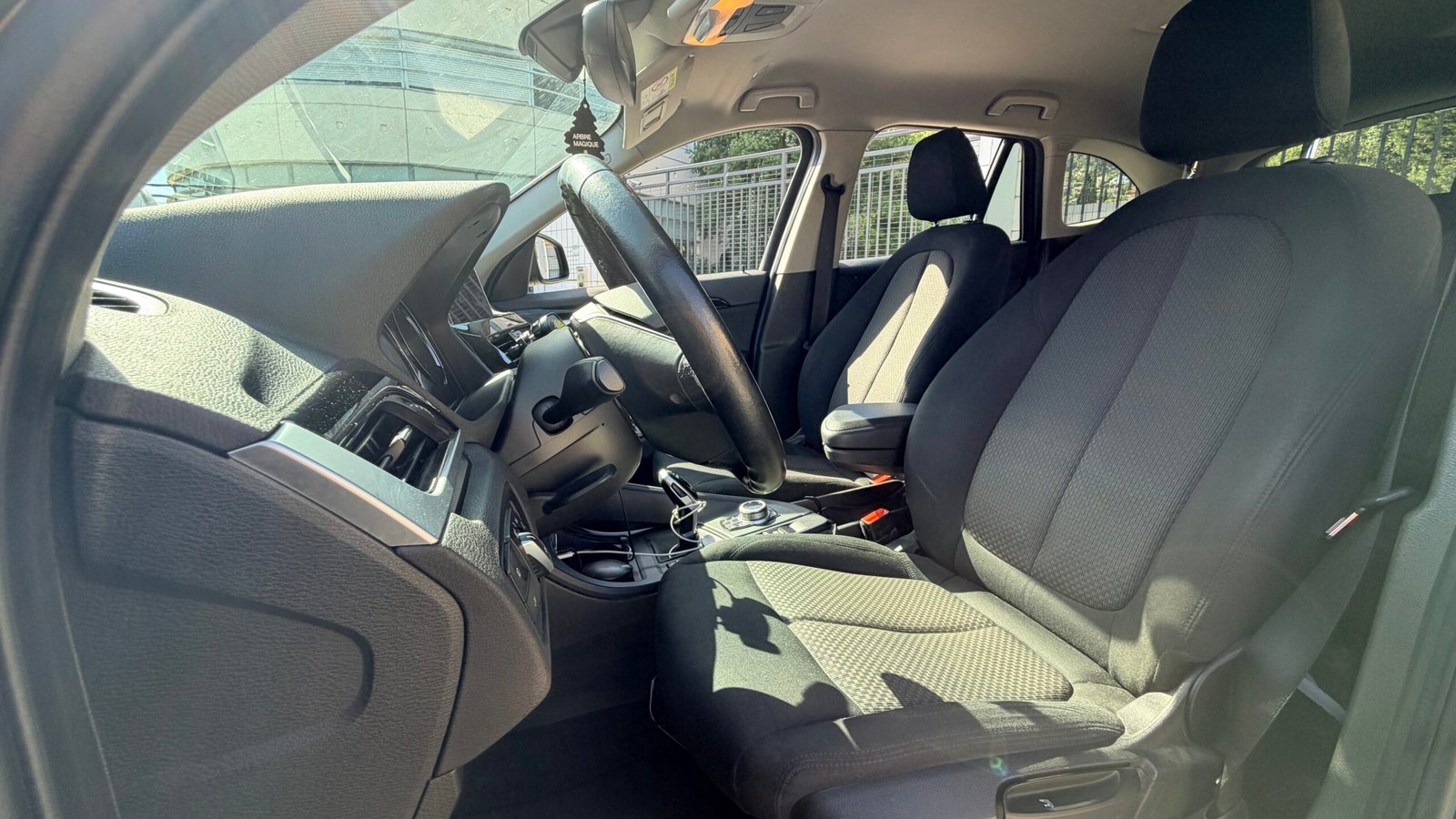 BMW X1 sDrive 18i Busness design