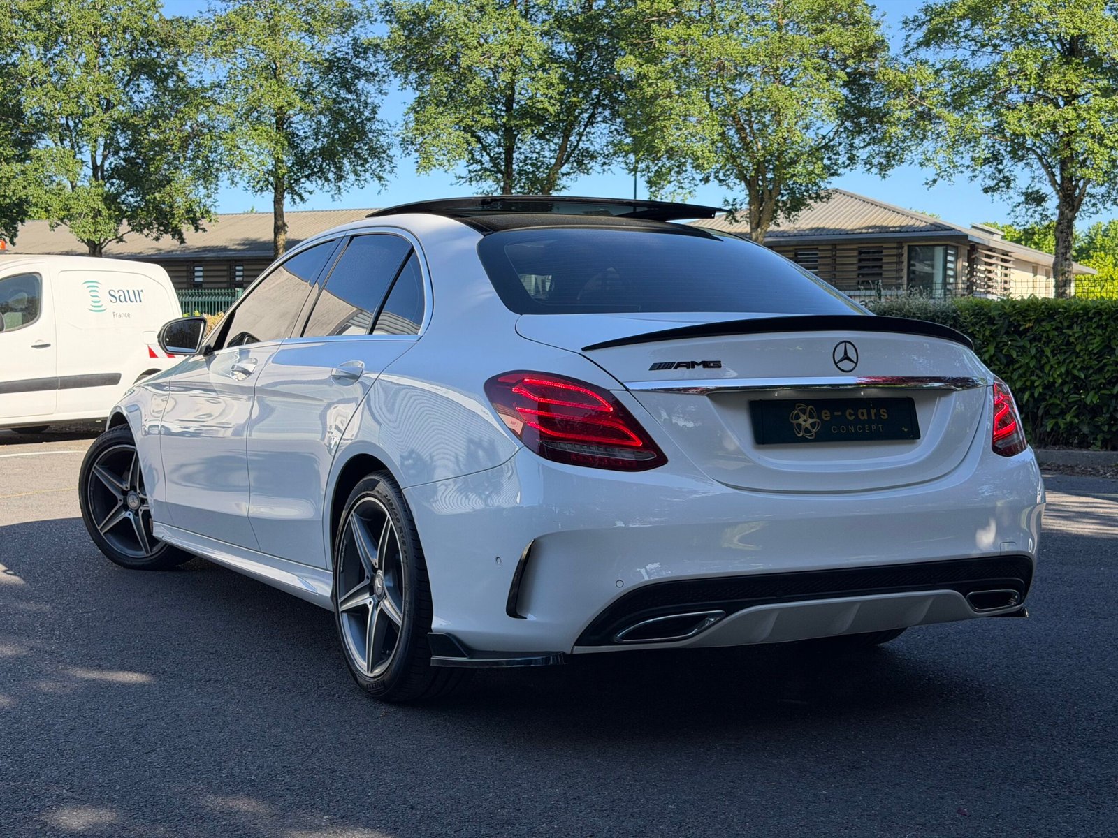 MERCEDES-BENZ Classe C (205) Berline 220 CDi 2.1 CDI 16V 9G-TRONIC BlueTEC 170 cv Boîte auto Pack AMG / Suivi Mercedes / Burmester /