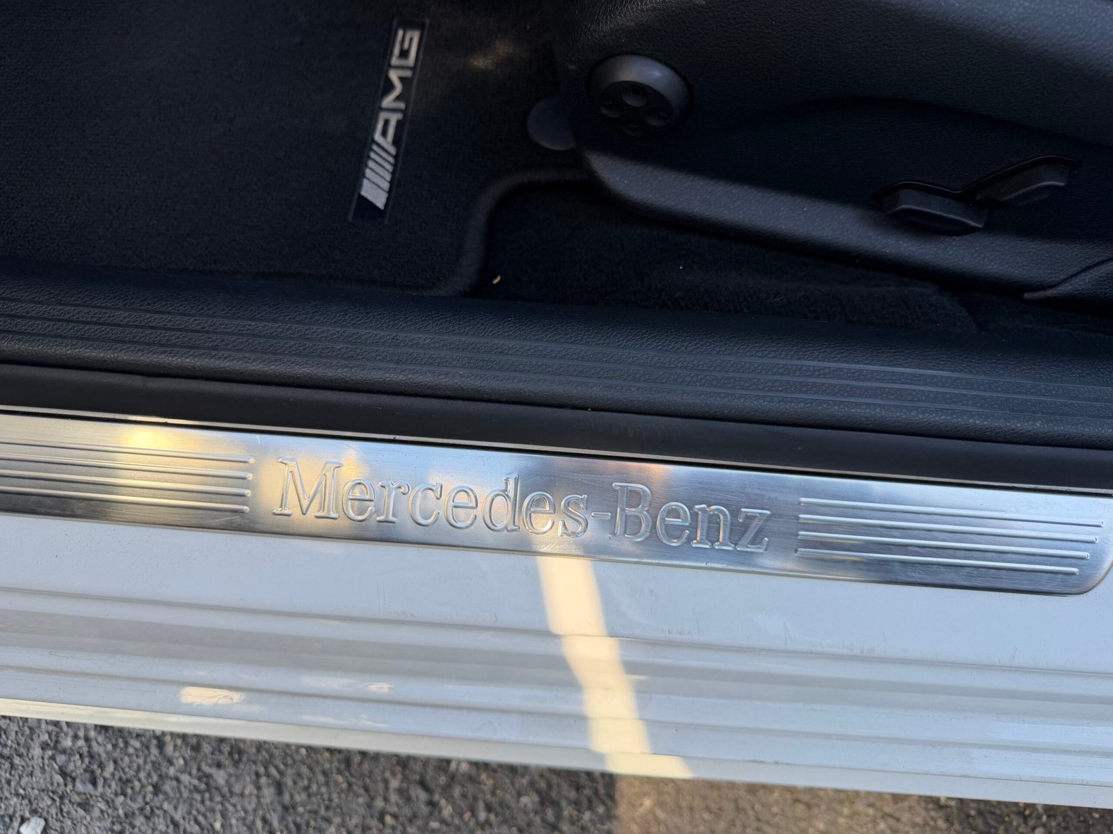MERCEDES-BENZ Classe C (205) Berline 220 CDi 2.1 CDI 16V 9G-TRONIC BlueTEC 170 cv Boîte auto Pack AMG / Suivi Mercedes / Burmester /