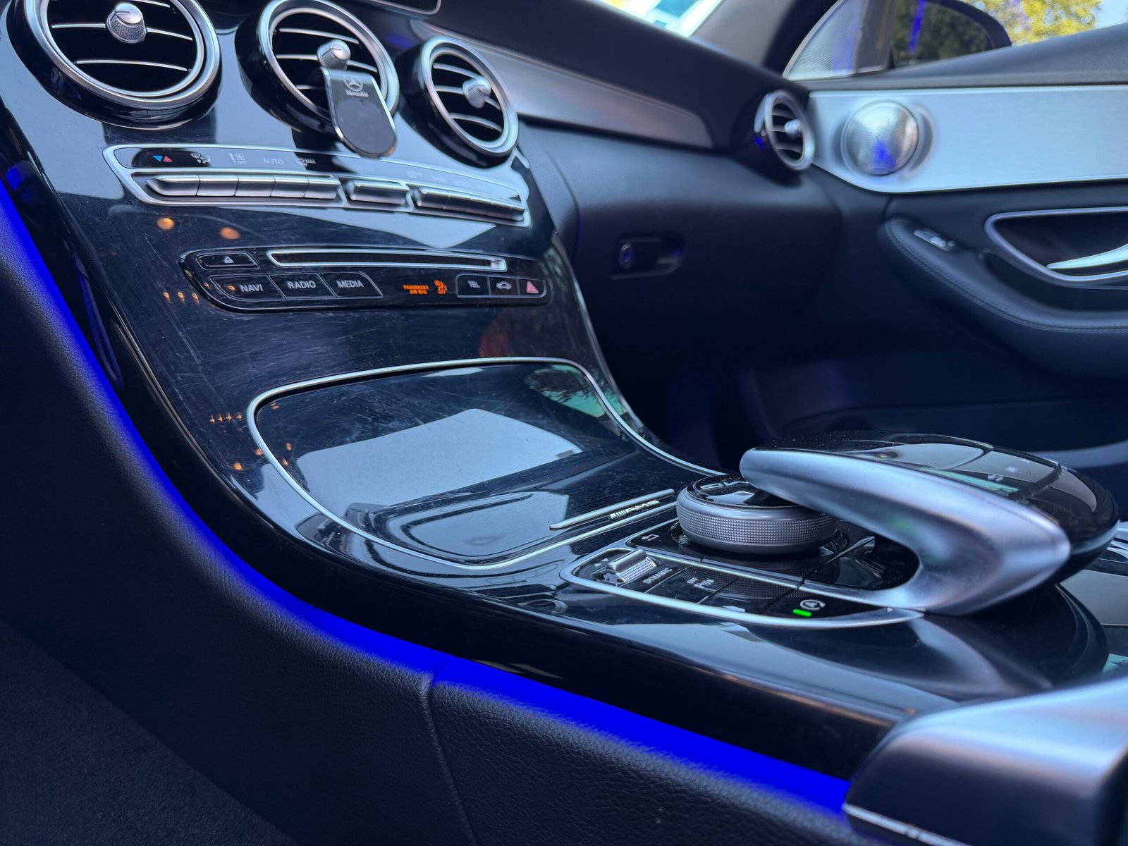 MERCEDES-BENZ Classe C (205) Berline 220 CDi 2.1 CDI 16V 9G-TRONIC BlueTEC 170 cv Boîte auto Pack AMG / Suivi Mercedes / Burmester /