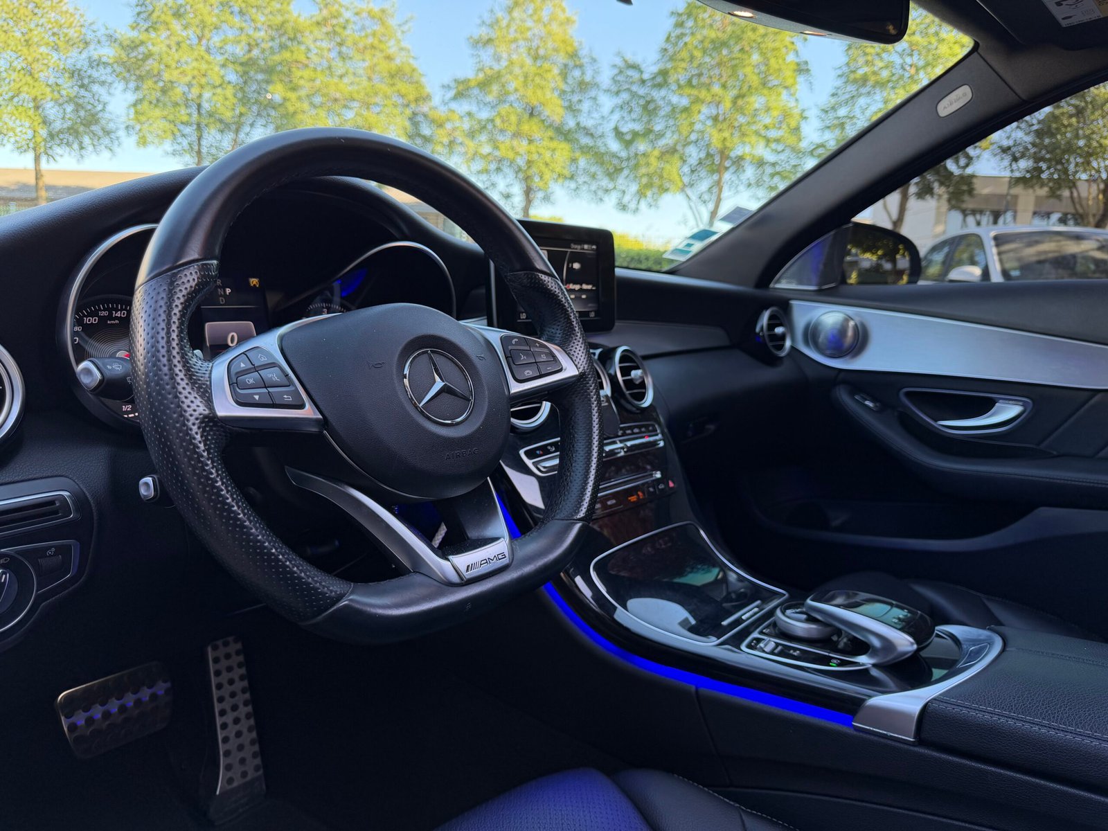 MERCEDES-BENZ Classe C (205) Berline 220 CDi 2.1 CDI 16V 9G-TRONIC BlueTEC 170 cv Boîte auto Pack AMG / Suivi Mercedes / Burmester /