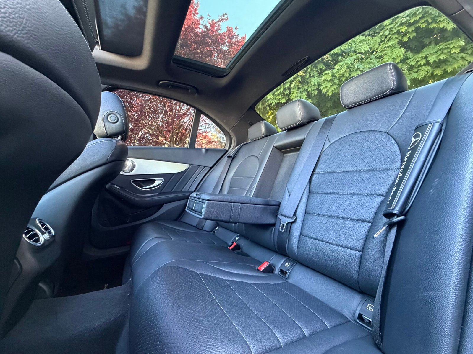 MERCEDES-BENZ Classe C (205) Berline 220 CDi 2.1 CDI 16V 9G-TRONIC BlueTEC 170 cv Boîte auto Pack AMG / Suivi Mercedes / Burmester /