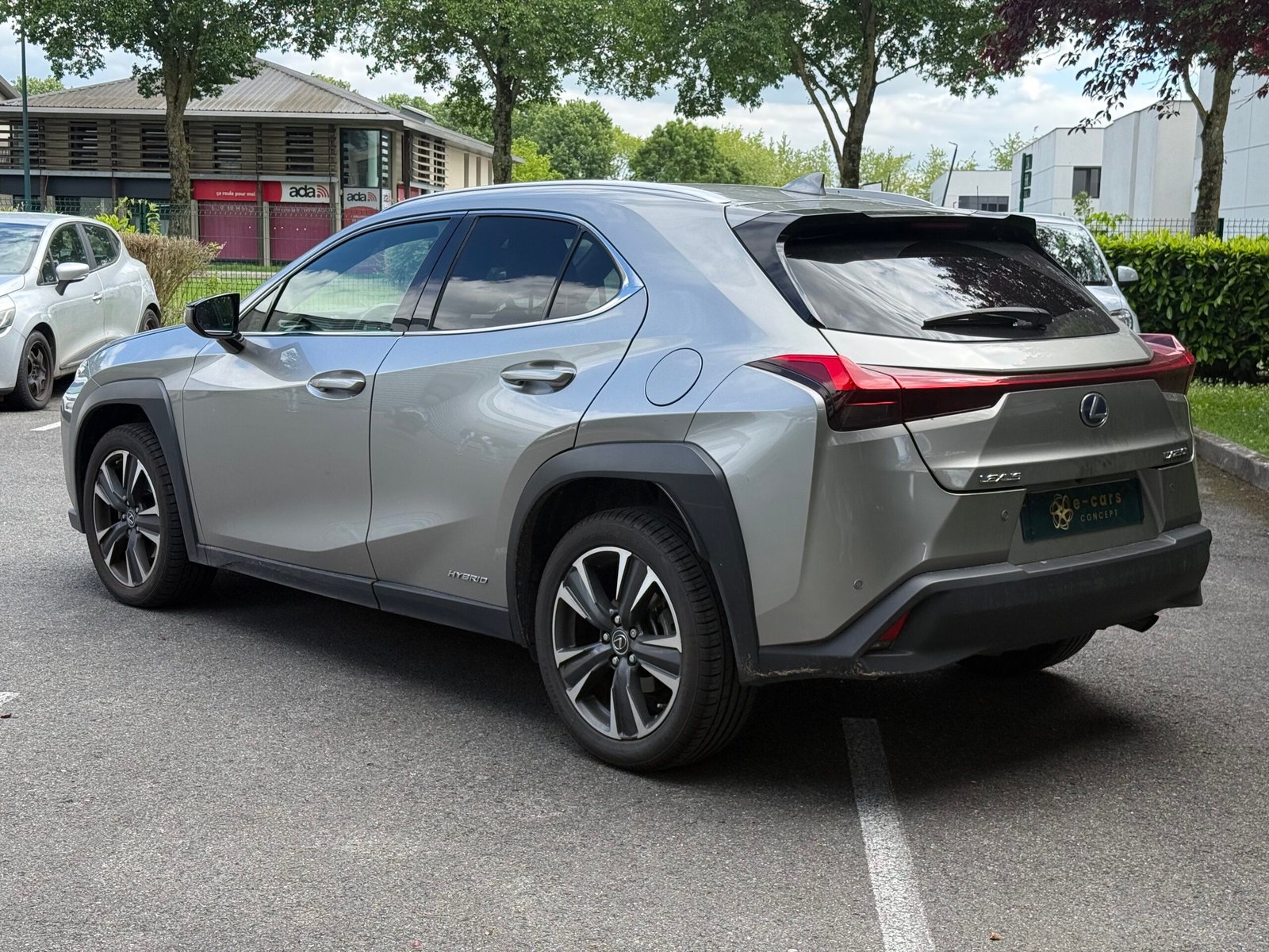 LEXUS UX 250h 2.0 VVT-iE 16V 184 Hybrid FWD 152 cv Boîte auto Prenium Edition