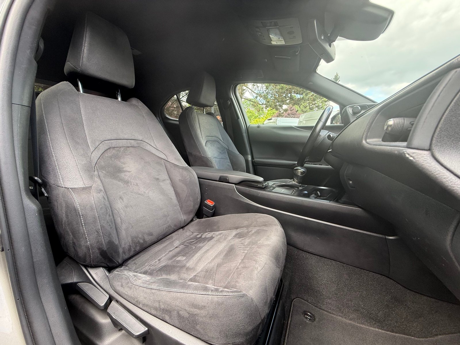 LEXUS UX 250h 2.0 VVT-iE 16V 184 Hybrid FWD 152 cv Boîte auto Prenium Edition