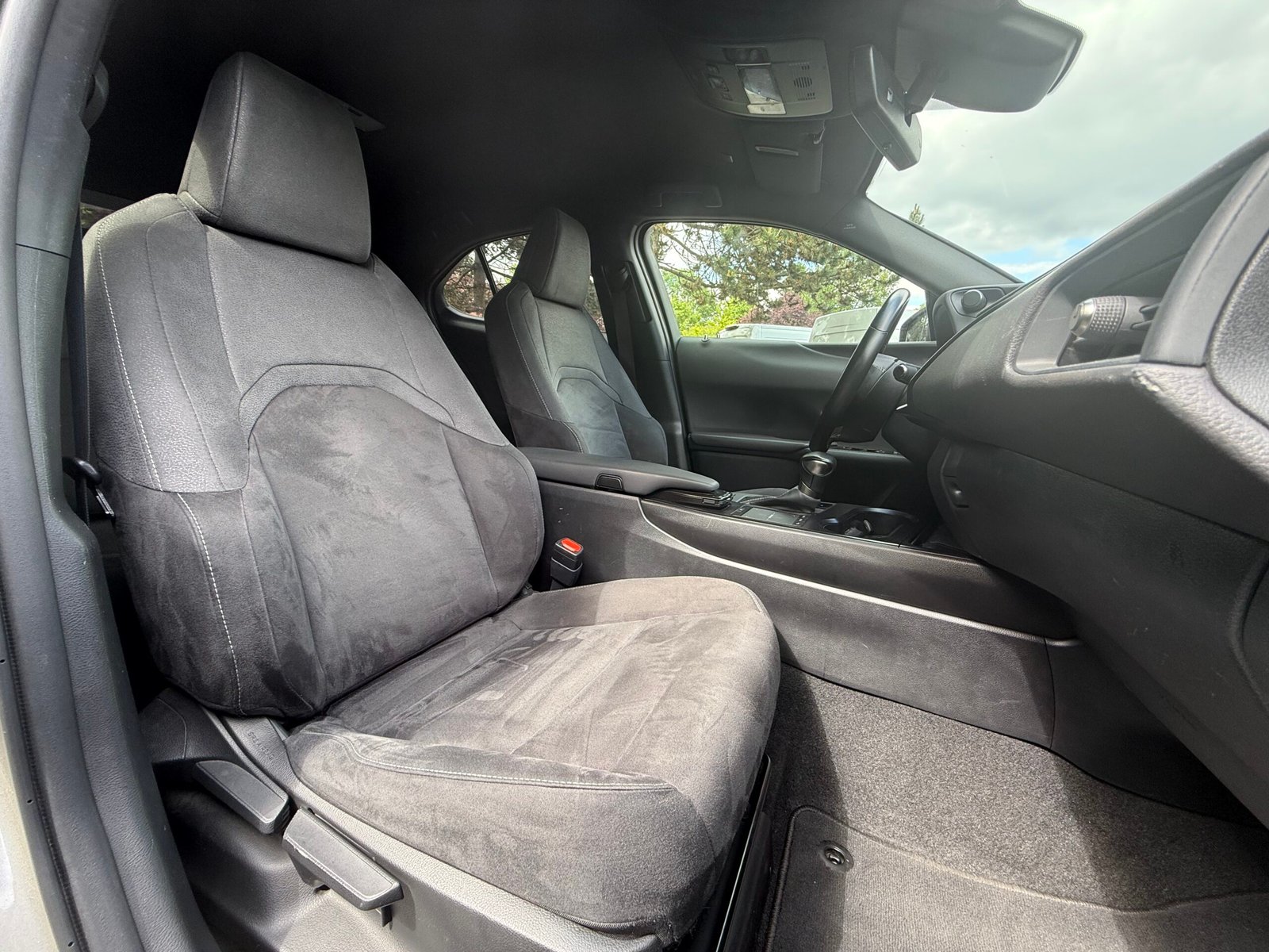 LEXUS UX 250h 2.0 VVT-iE 16V 184 Hybrid FWD 152 cv Boîte auto Prenium Edition