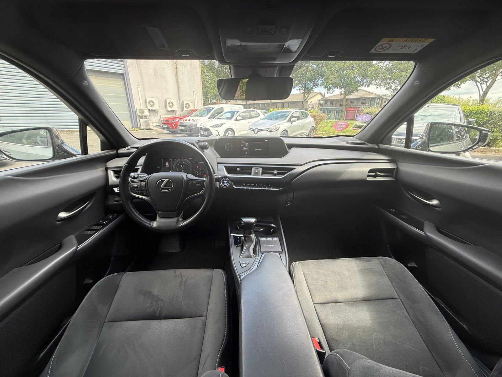 LEXUS UX 250h 2.0 VVT-iE 16V 184 Hybrid FWD 152 cv Boîte auto Prenium Edition