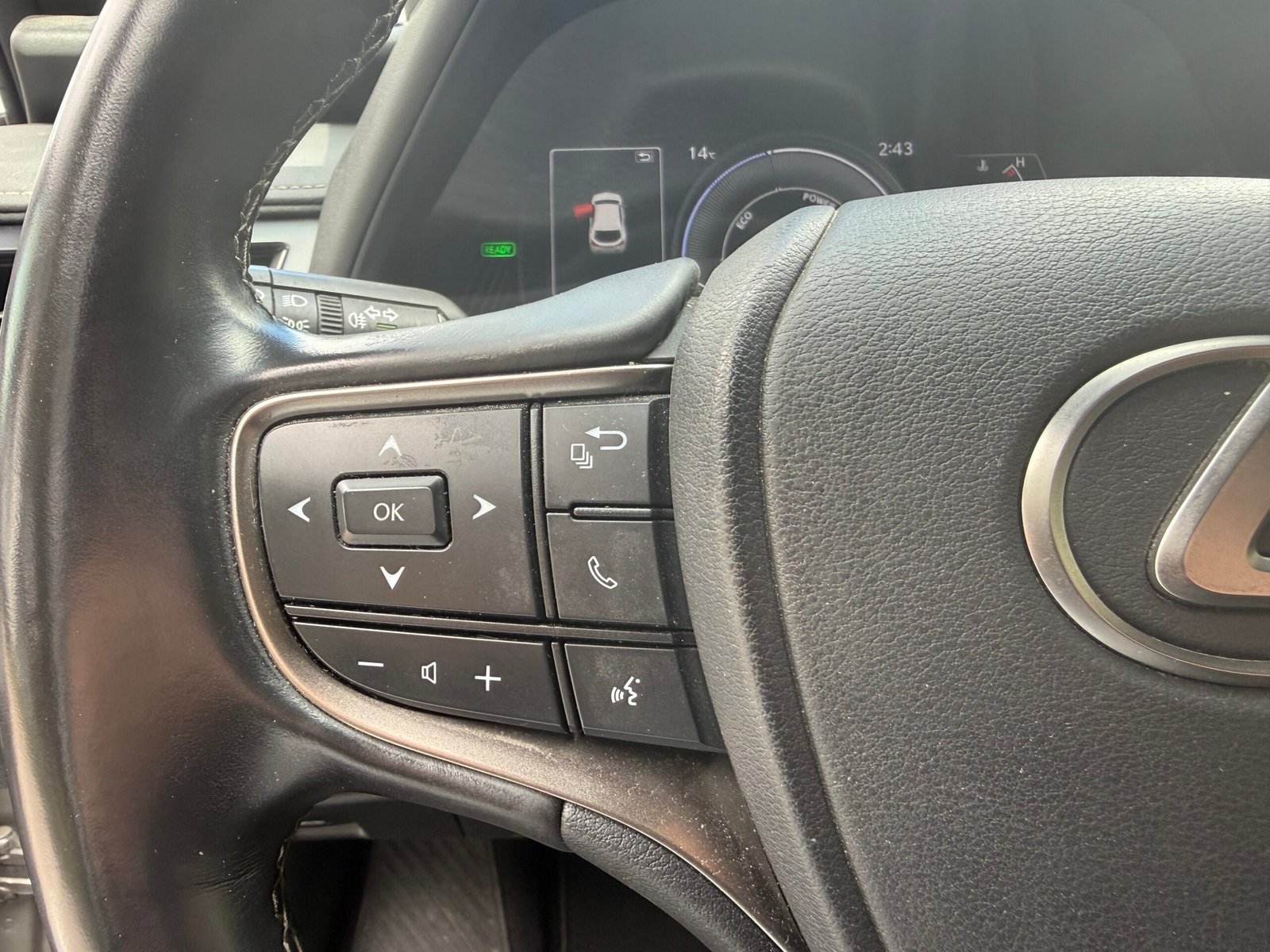 LEXUS UX 250h 2.0 VVT-iE 16V 184 Hybrid FWD 152 cv Boîte auto Prenium Edition