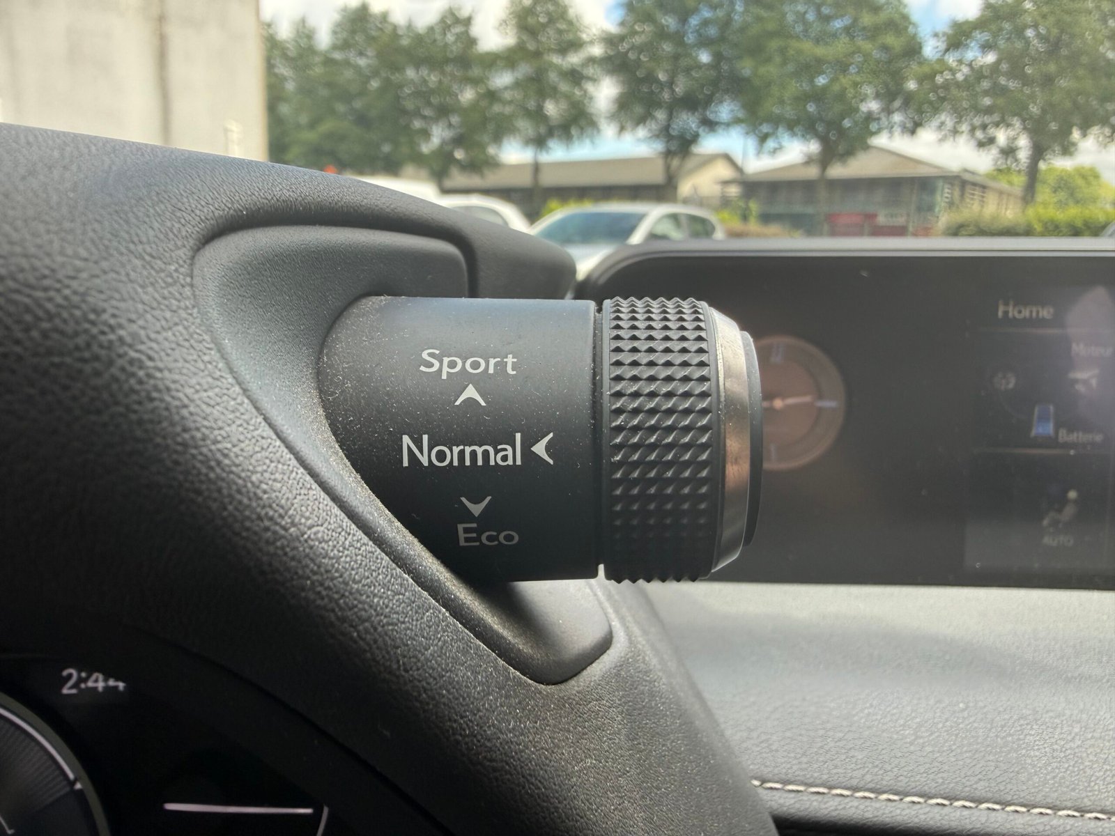 LEXUS UX 250h 2.0 VVT-iE 16V 184 Hybrid FWD 152 cv Boîte auto Prenium Edition
