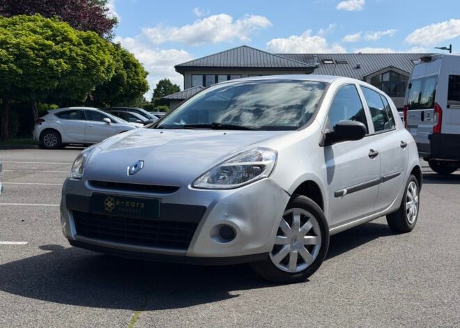 RENAULT Clio III 5 Portes Phase 2 1.5 dCi eco2 75 cv Alizé / Moteur 160 000KM / Idéal Jeune permis