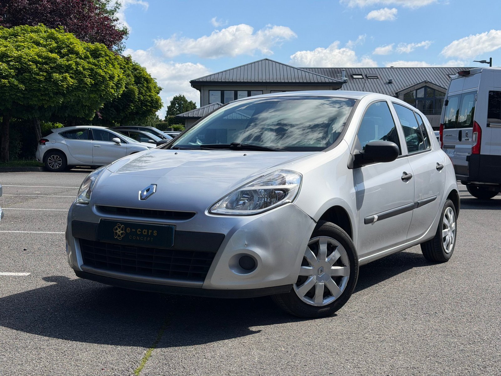 RENAULT Clio III 5 Portes Phase 2 1.5 dCi eco2 75 cv Alizé / Moteur 160 000KM / Idéal Jeune permis
