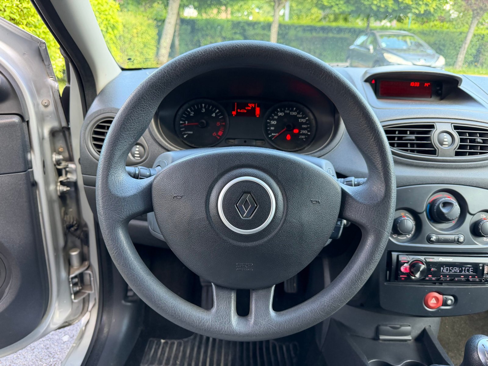 RENAULT Clio III 5 Portes Phase 2 1.5 dCi eco2 75 cv Alizé / Moteur 160 000KM / Idéal Jeune permis