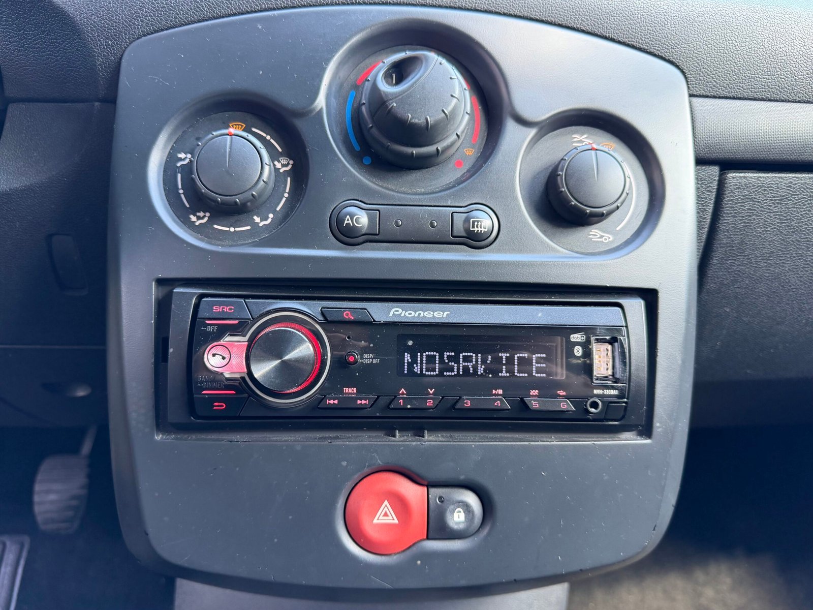RENAULT Clio III 5 Portes Phase 2 1.5 dCi eco2 75 cv Alizé / Moteur 160 000KM / Idéal Jeune permis