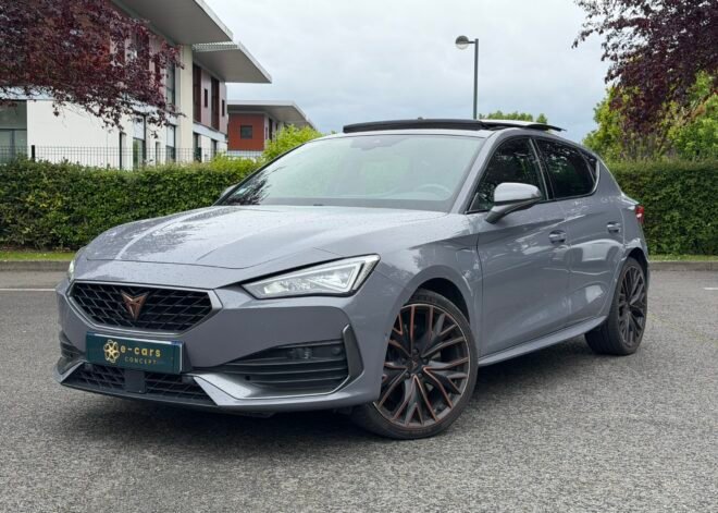 CUPRA Leon V e-hybrid 1.4 TSI 16V GPF 204 Plug in Hybrid DSG6 150 cv Boîte auto Vz
