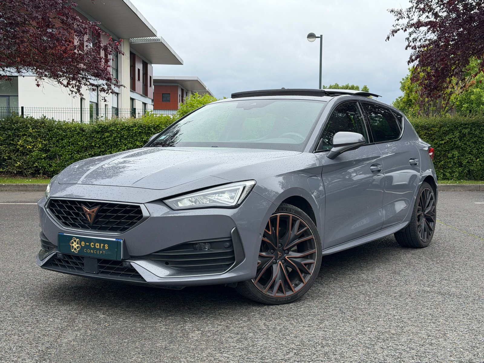 CUPRA Leon V e-hybrid 1.4 TSI 16V GPF 204 Plug in Hybrid DSG6 150 cv Boîte auto Vz