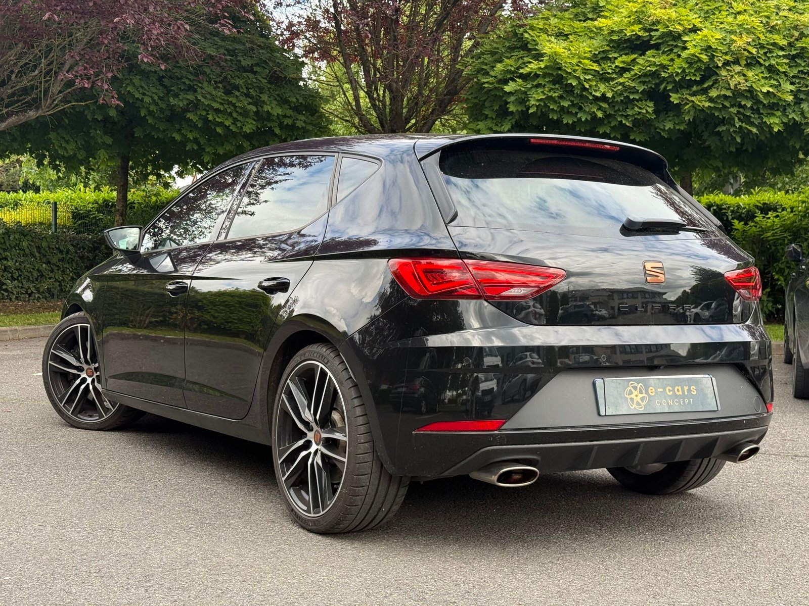 SEAT Leon Cupra III Phase 2 Cupra 2.0 TSI 16V DSG6 290 cv Boîte auto