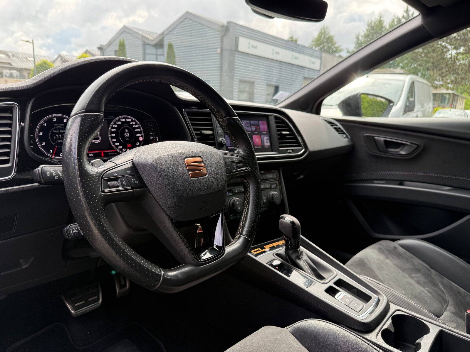 SEAT Leon Cupra III Phase 2 Cupra 2.0 TSI 16V DSG6 290 cv Boîte auto