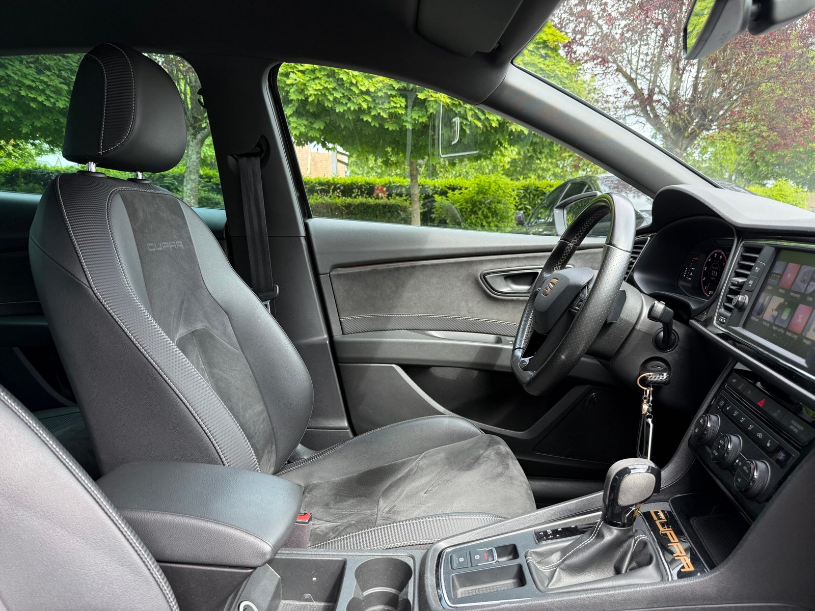 SEAT Leon Cupra III Phase 2 Cupra 2.0 TSI 16V DSG6 290 cv Boîte auto