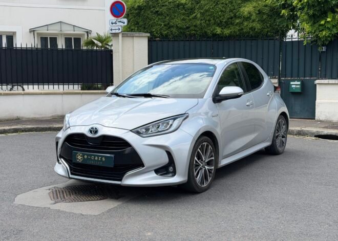 TOYOTA Yaris IV Hybride Collection