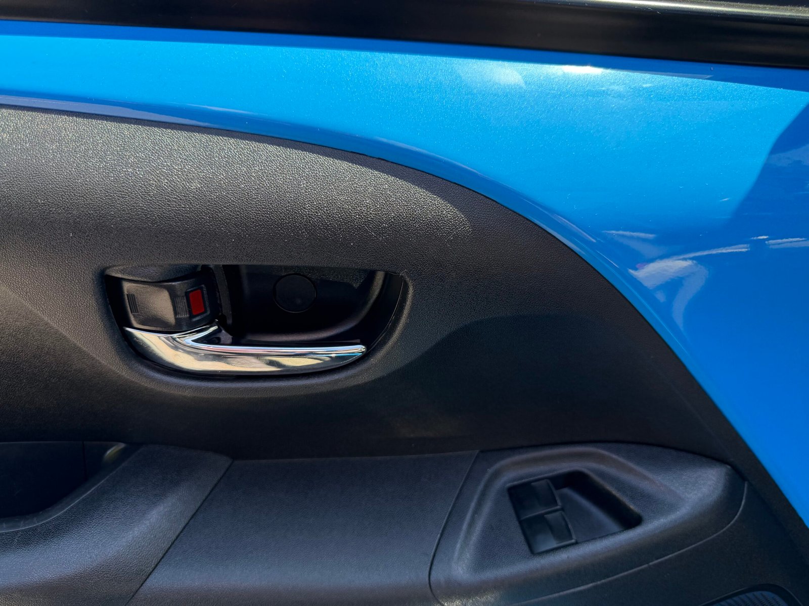 PEUGEOT 108 – 5 Portes TOP 1.2 VTi 12V 82 cv Allure Top