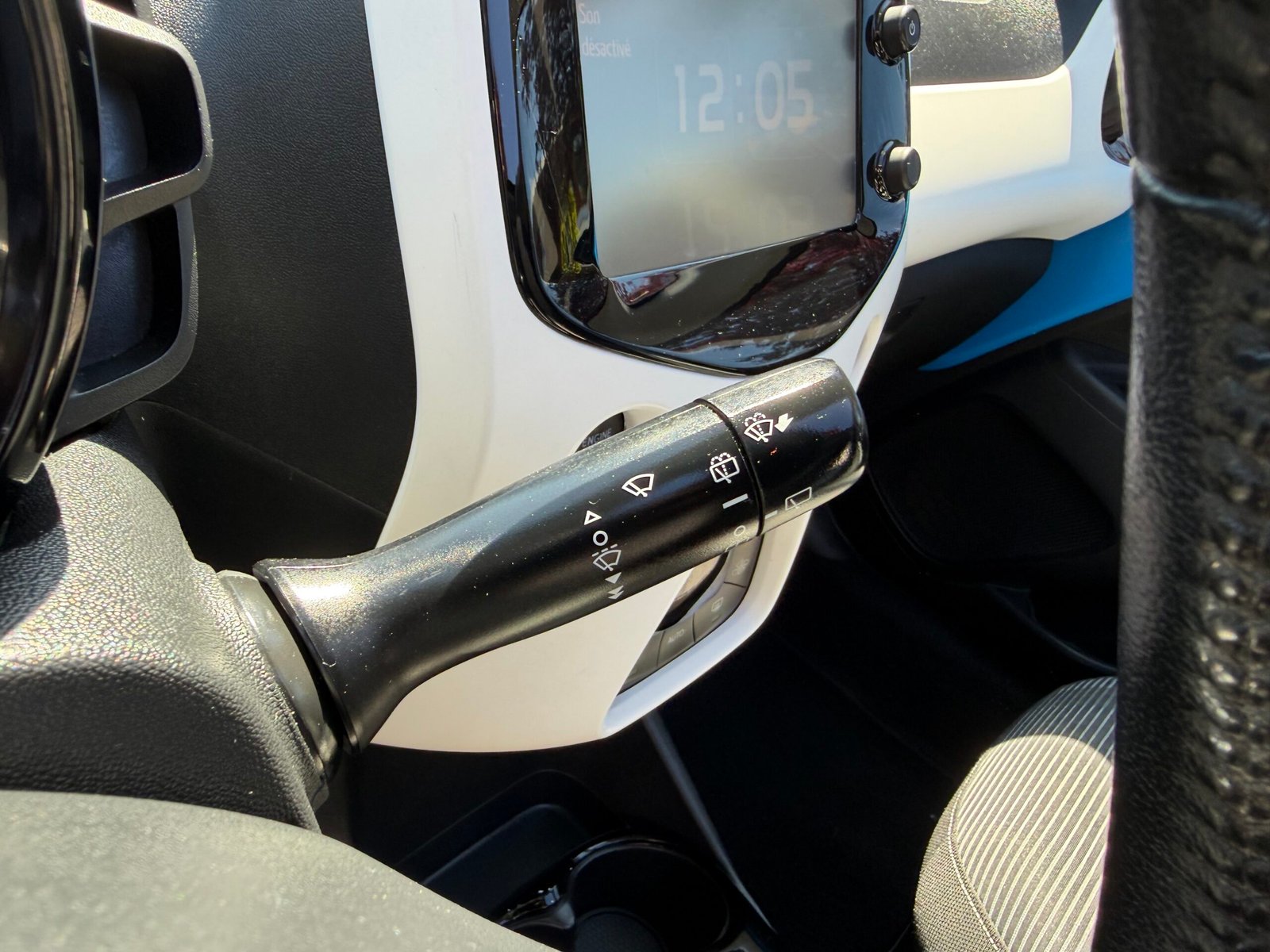 PEUGEOT 108 – 5 Portes TOP 1.2 VTi 12V 82 cv Allure Top