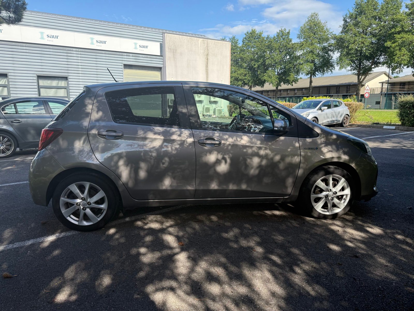 TOYOTA Yaris 3 Phase 2 1.5 VVTi 16V HSD Hybrid 100h E-CVT 75 cv Boîte auto Dynamic