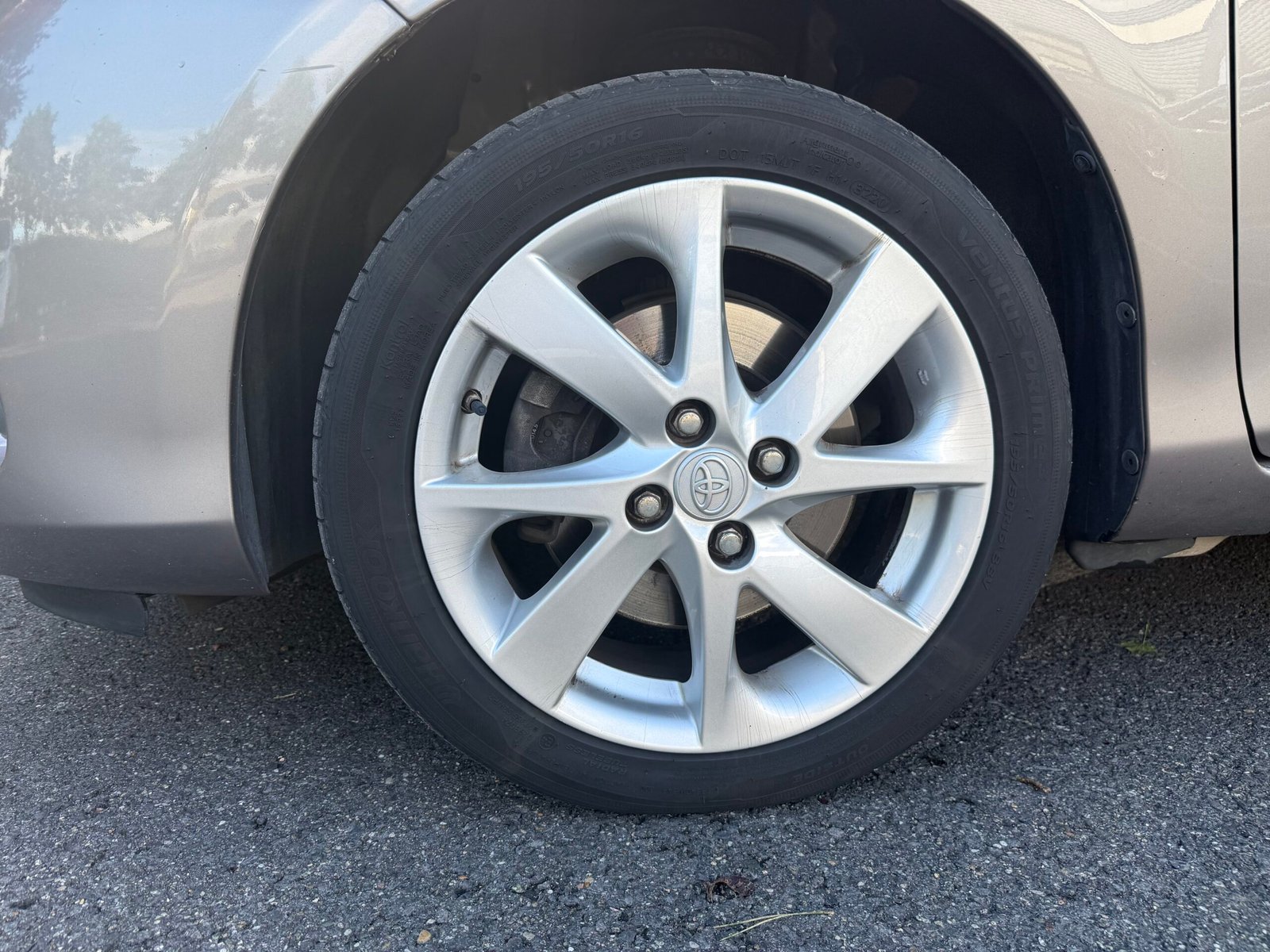 TOYOTA Yaris 3 Phase 2 1.5 VVTi 16V HSD Hybrid 100h E-CVT 75 cv Boîte auto Dynamic