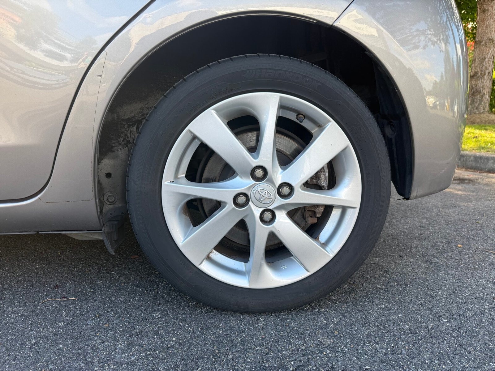 TOYOTA Yaris 3 Phase 2 1.5 VVTi 16V HSD Hybrid 100h E-CVT 75 cv Boîte auto Dynamic