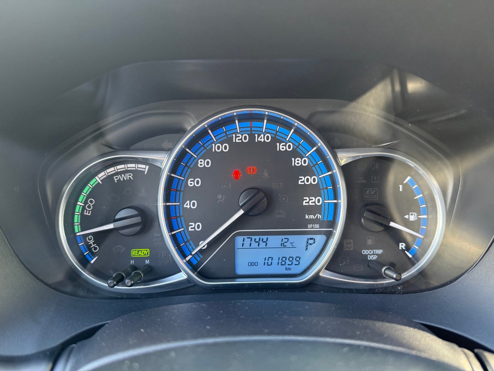 TOYOTA Yaris 3 Phase 2 1.5 VVTi 16V HSD Hybrid 100h E-CVT 75 cv Boîte auto Dynamic