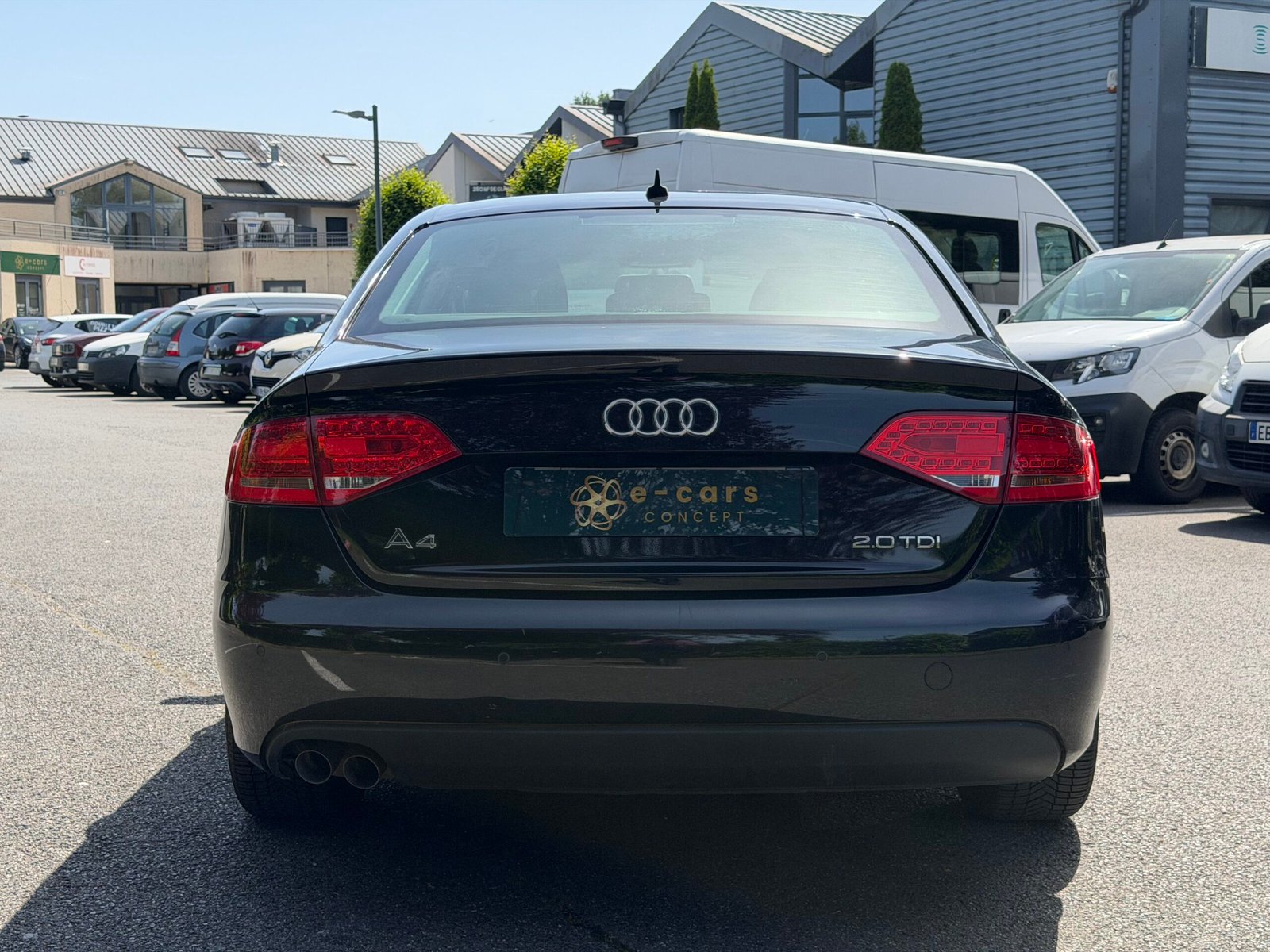 AUDI A4 – 2.0 TDi 16V FAP 143 cv Ambiente