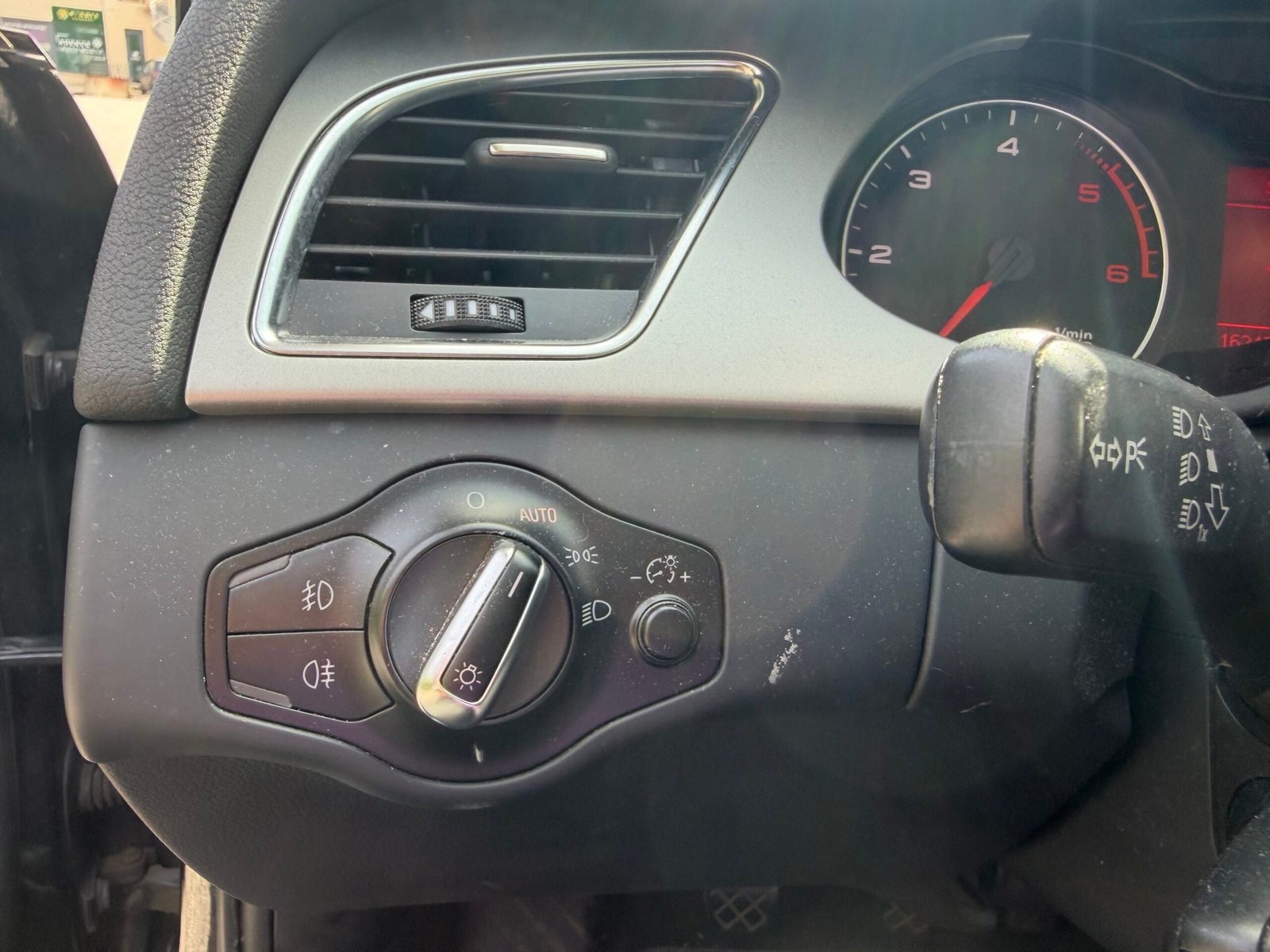 AUDI A4 – 2.0 TDi 16V FAP 143 cv Ambiente