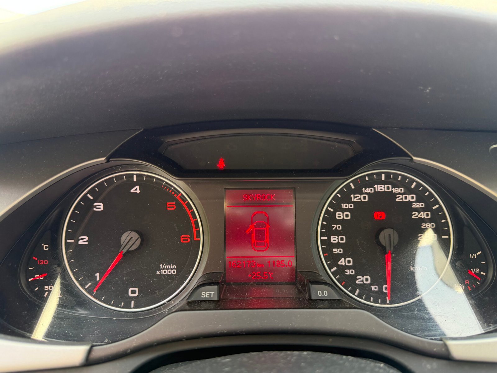 AUDI A4 – 2.0 TDi 16V FAP 143 cv Ambiente