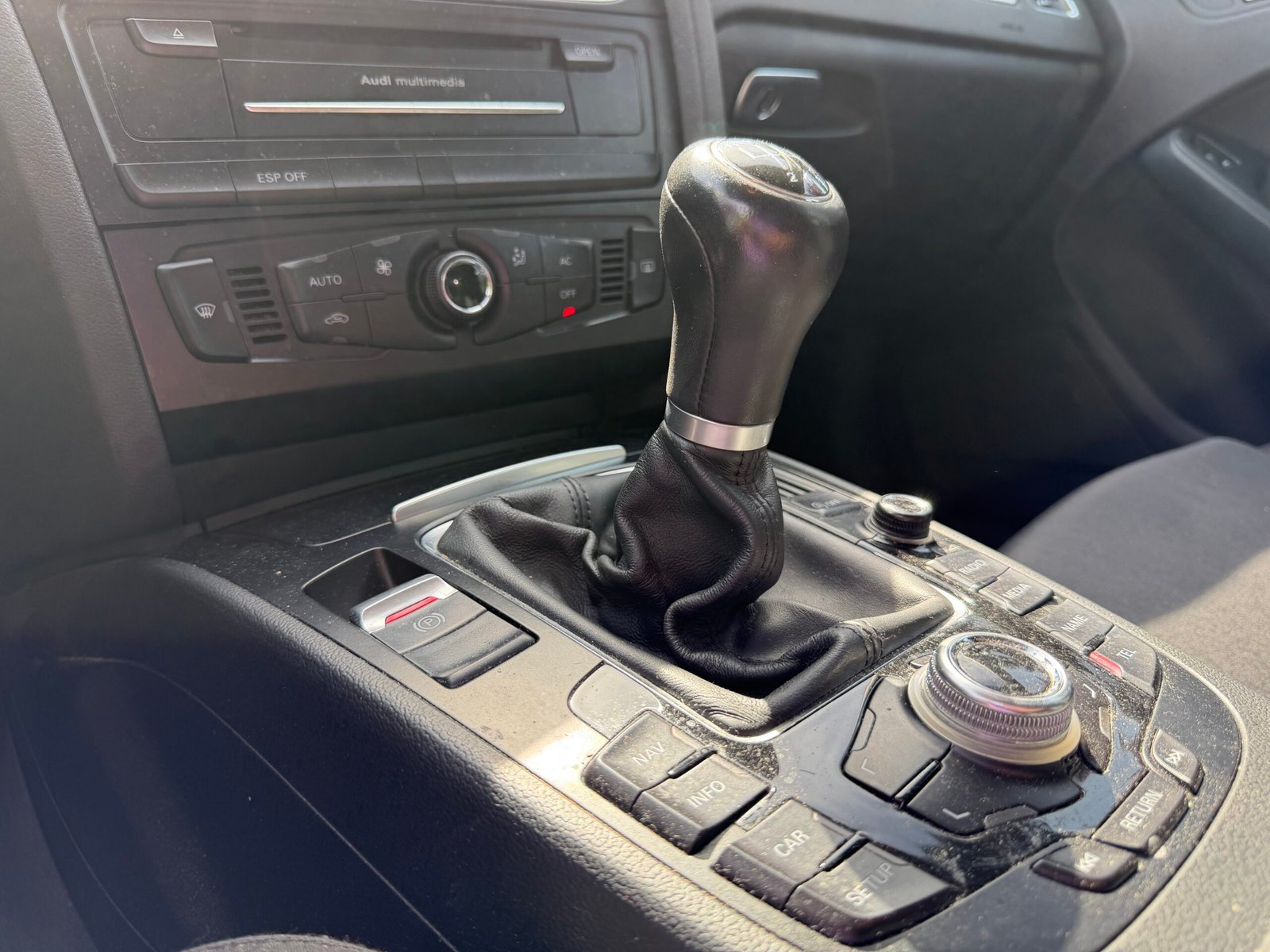 AUDI A4 – 2.0 TDi 16V FAP 143 cv Ambiente