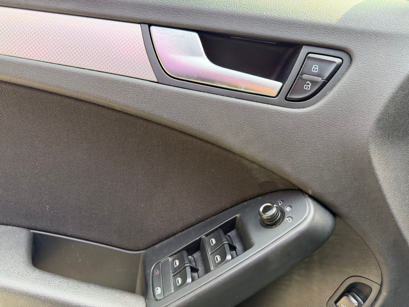 AUDI A4 – 2.0 TDi 16V FAP 143 cv Ambiente