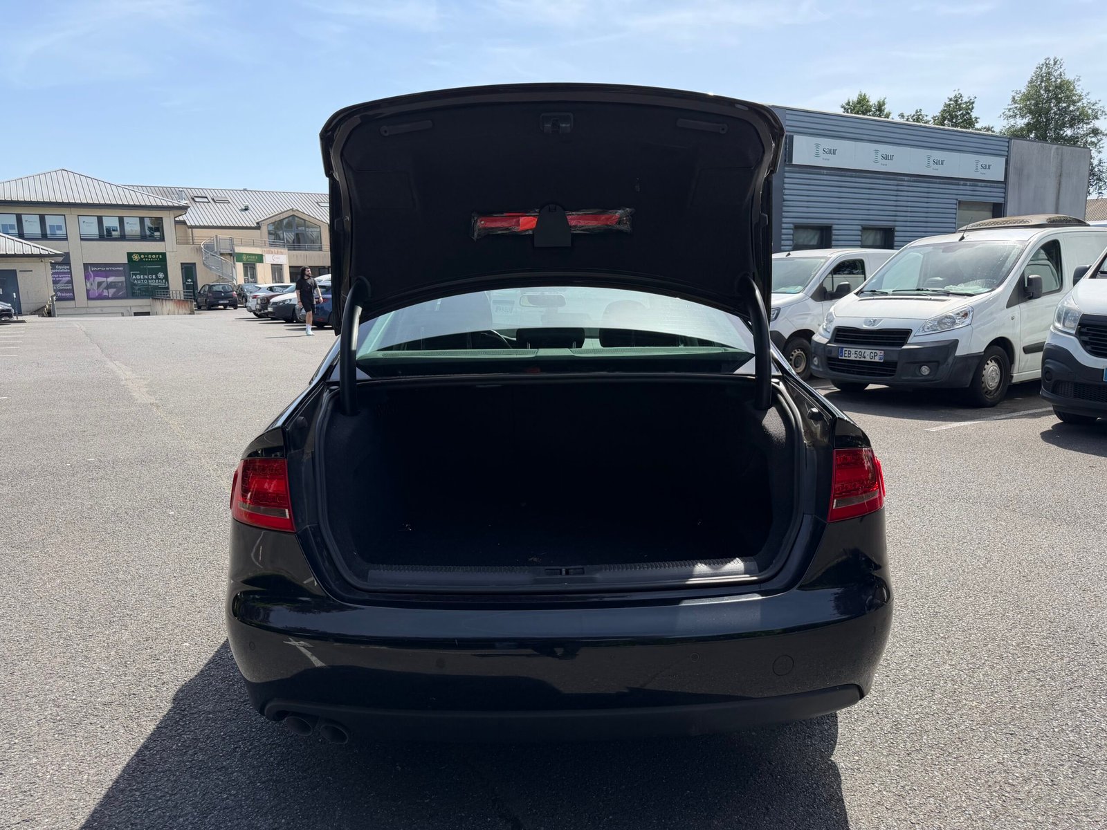 AUDI A4 – 2.0 TDi 16V FAP 143 cv Ambiente