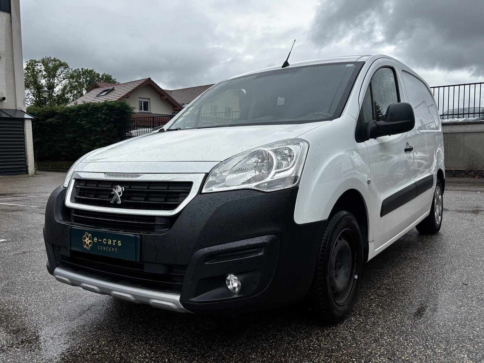 PEUGEOT Partner (B9) Utilitaire Phase 2 L1 1.6 Blue HDi FAP Fourgon 100cv