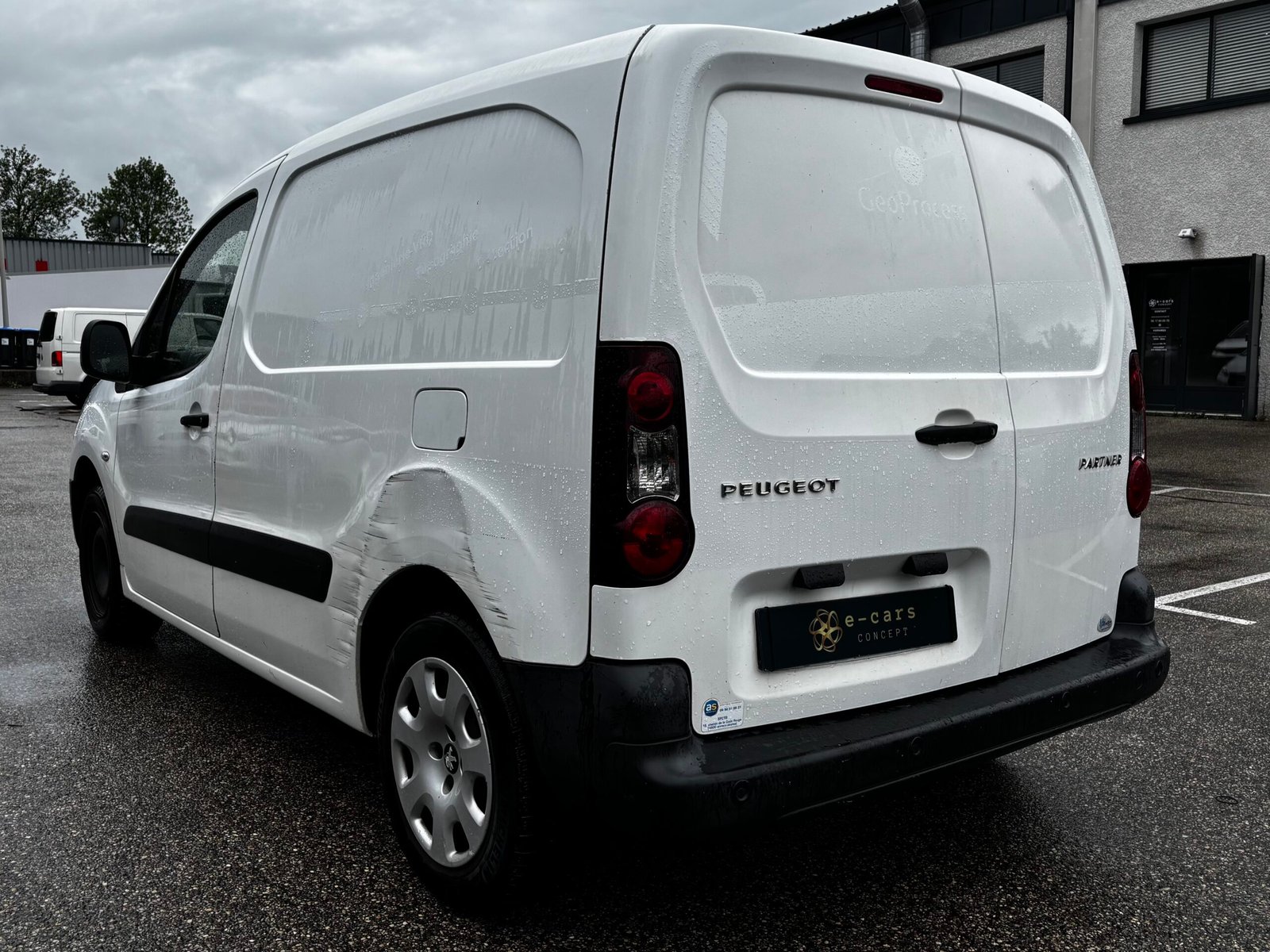 PEUGEOT Partner (B9) Utilitaire Phase 2 L1 1.6 Blue HDi FAP Fourgon 100cv
