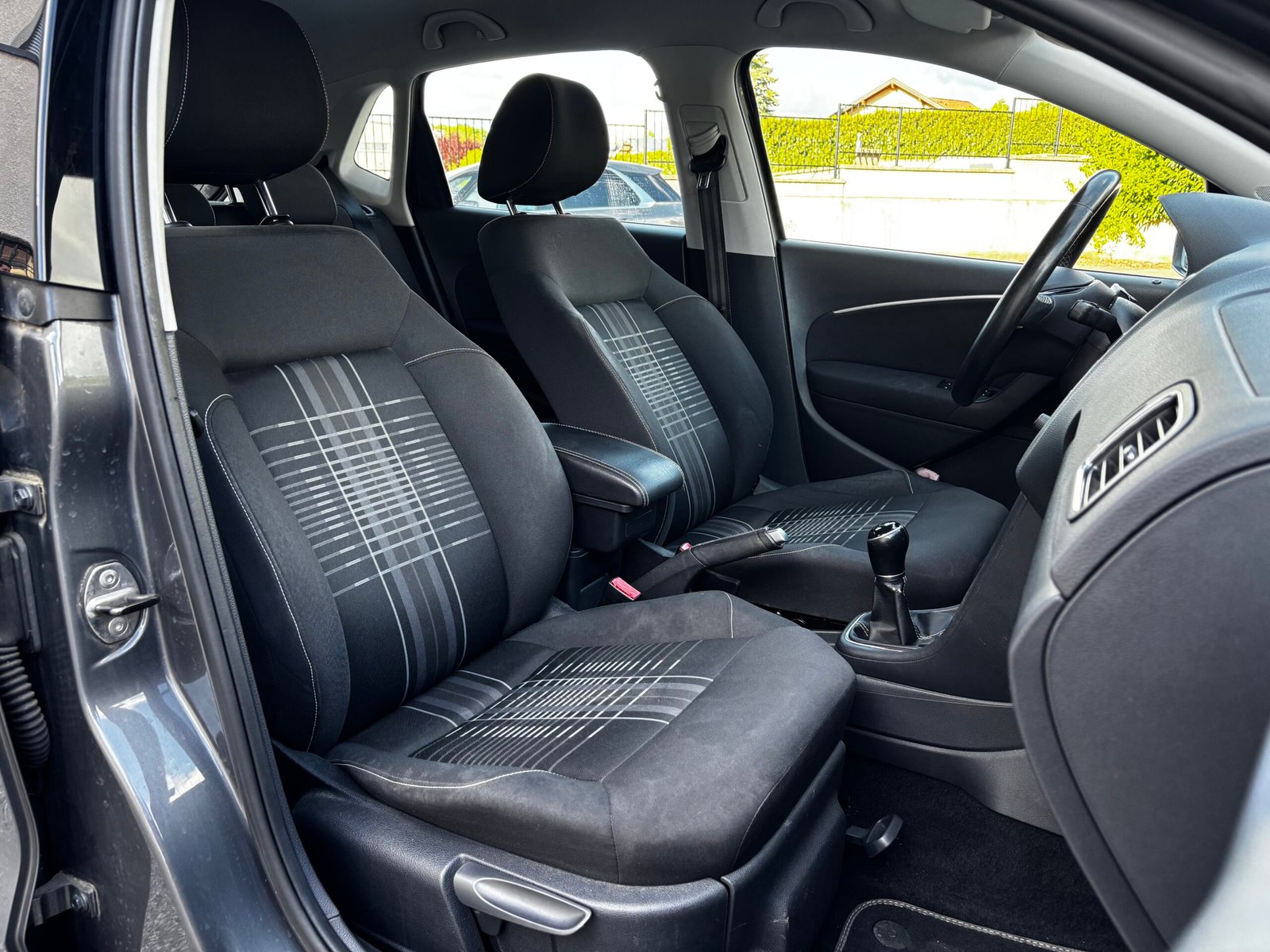 VOLKSWAGEN Polo – V 5 portes Phase 2 1.0 i 12V 60 cv