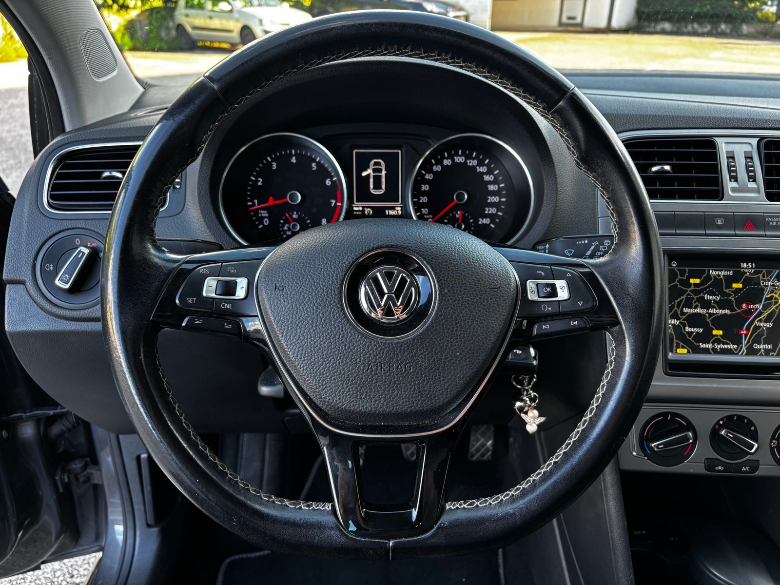 VOLKSWAGEN Polo – V 5 portes Phase 2 1.0 i 12V 60 cv