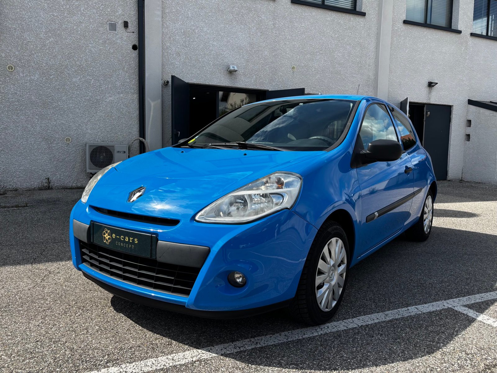 RENAULT Clio III 3 Portes societe Air Phase 2 1.5 dCi eco2 75 cv