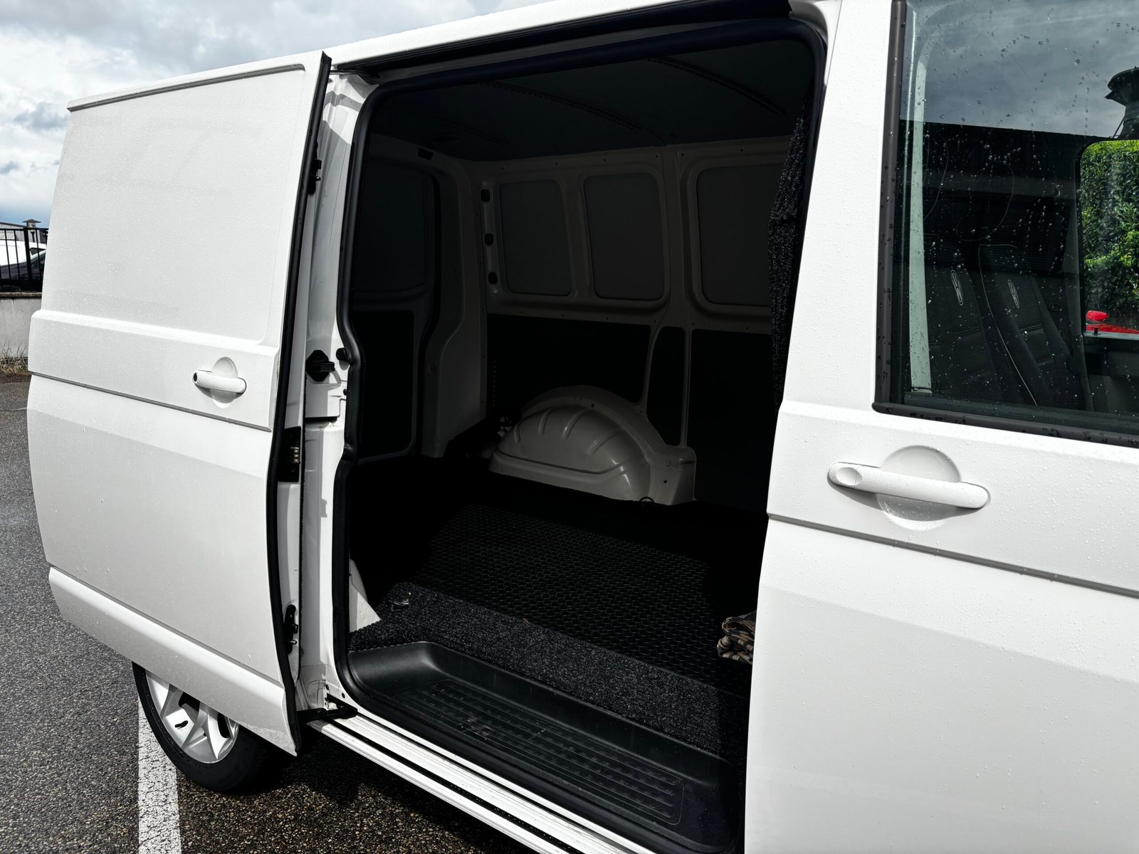 Volkswagen t6 Bulli L1H1 2.0 TDI 204 DSG7 Buisness Line Plus 4P