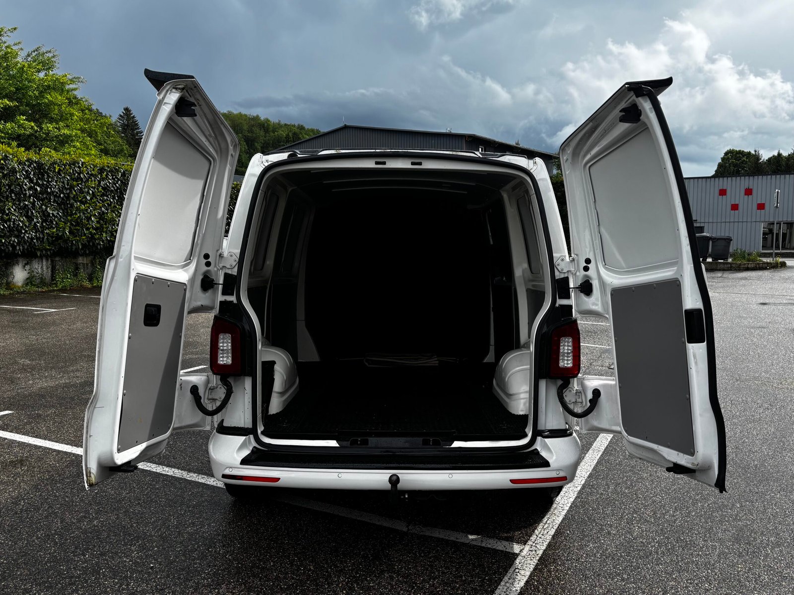 Volkswagen t6 Bulli L1H1 2.0 TDI 204 DSG7 Buisness Line Plus 4P